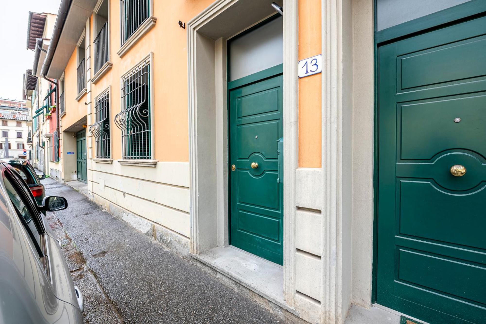 "Once Upon A Time" Cherubini Palace Thematic Apartments Free Parking Florence Exterior photo