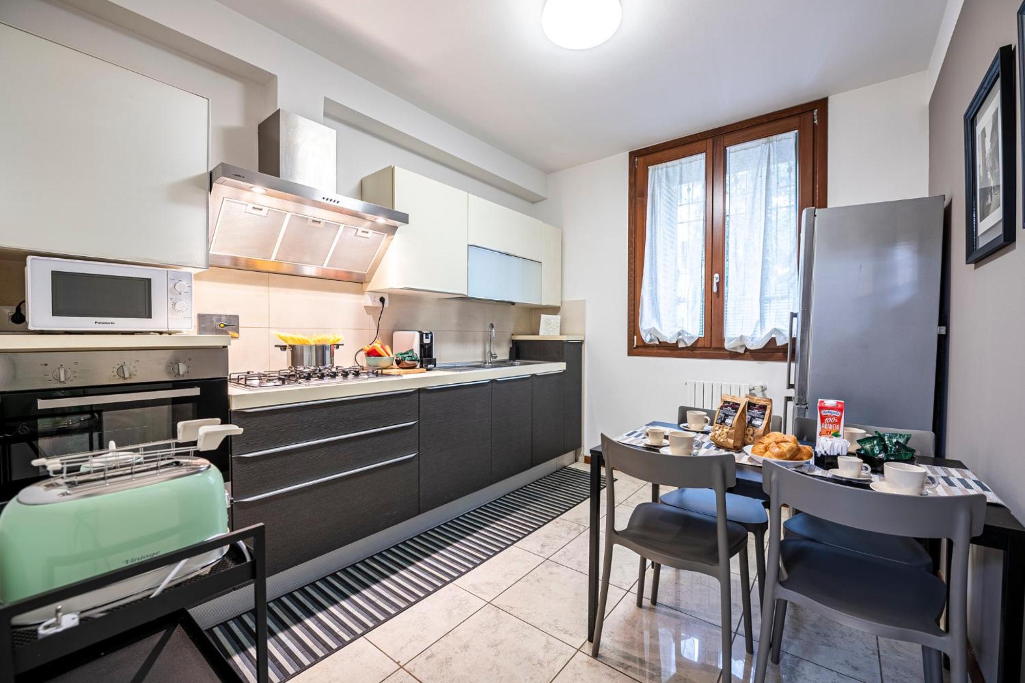 "Once Upon A Time" Cherubini Palace Thematic Apartments Free Parking Florence Exterior photo