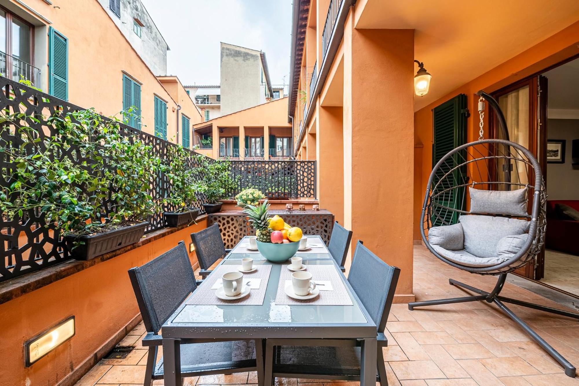 "Once Upon A Time" Cherubini Palace Thematic Apartments Free Parking Florence Exterior photo